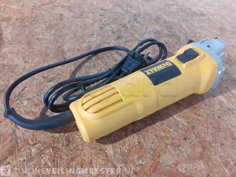 meuleuse D'angle DEWALT 
950W
Etat Comme Neuf 
Importé De France