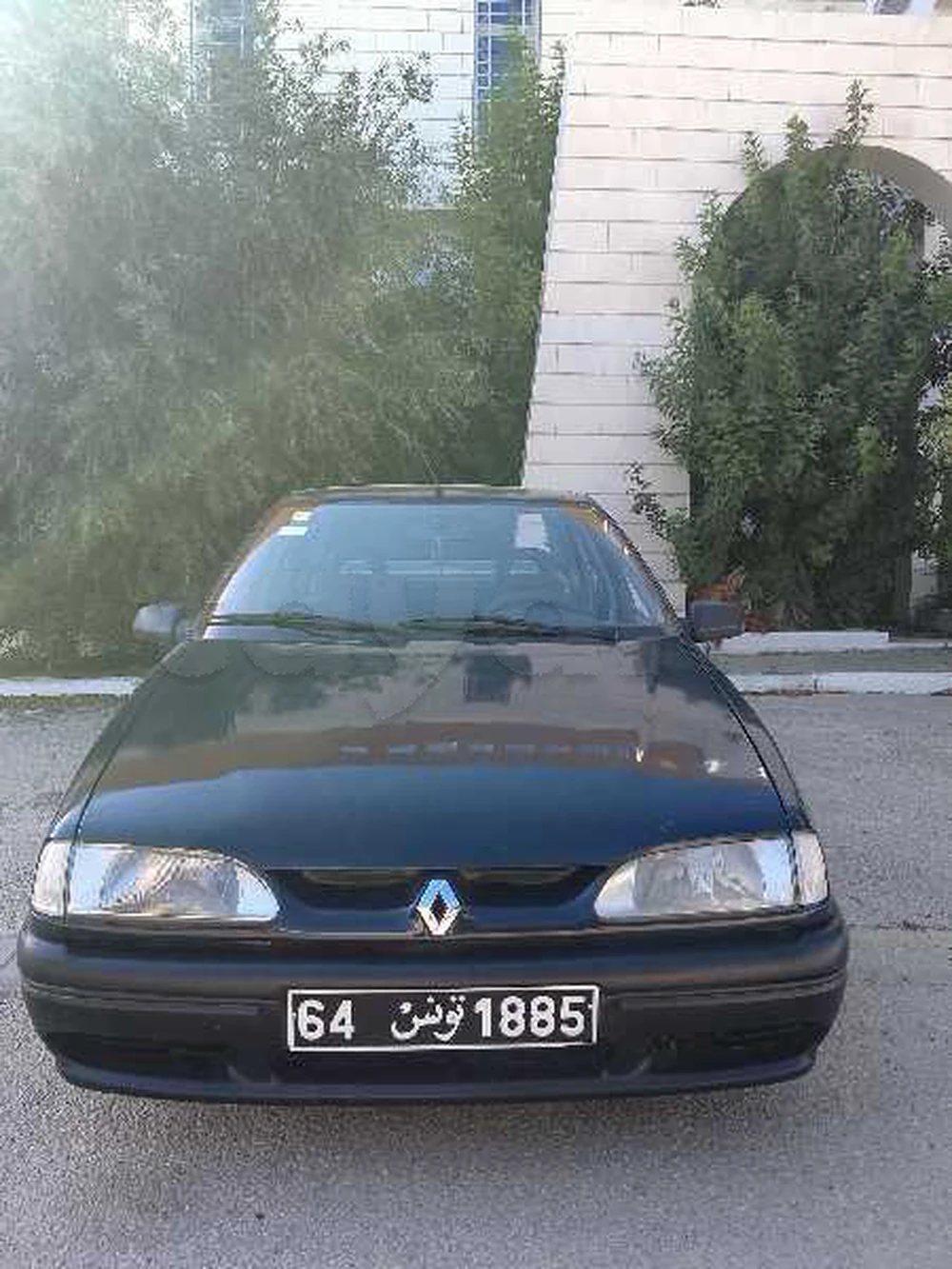 Renault R19
