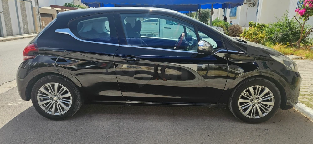 Carte voiture Peugeot 208