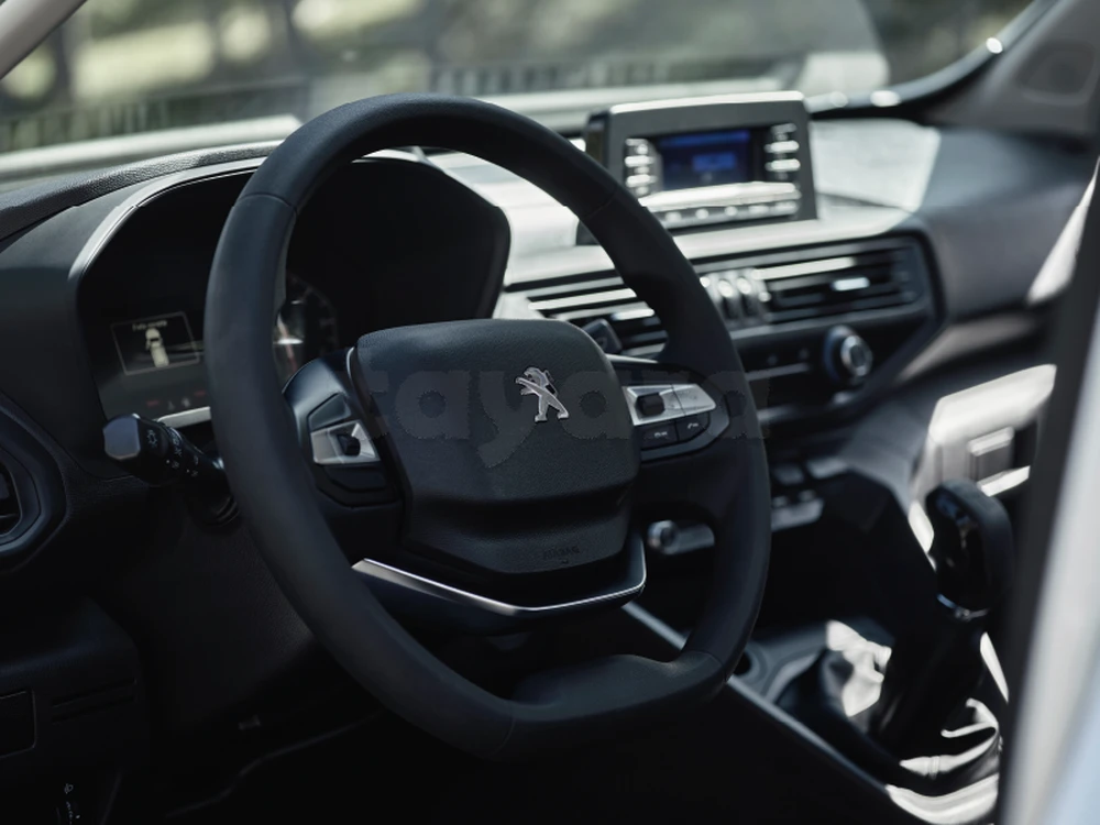 Carte voiture Peugeot 5008