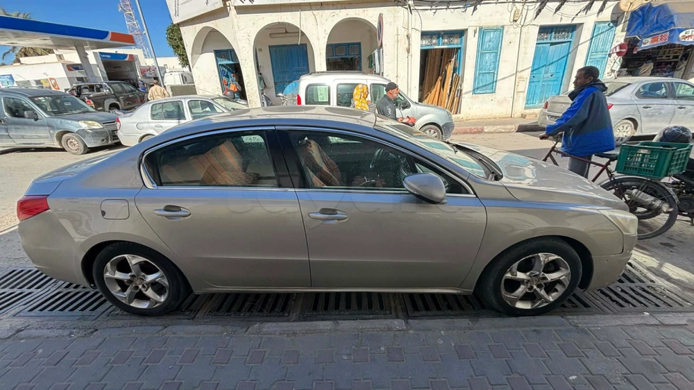 Carte voiture Peugeot 508