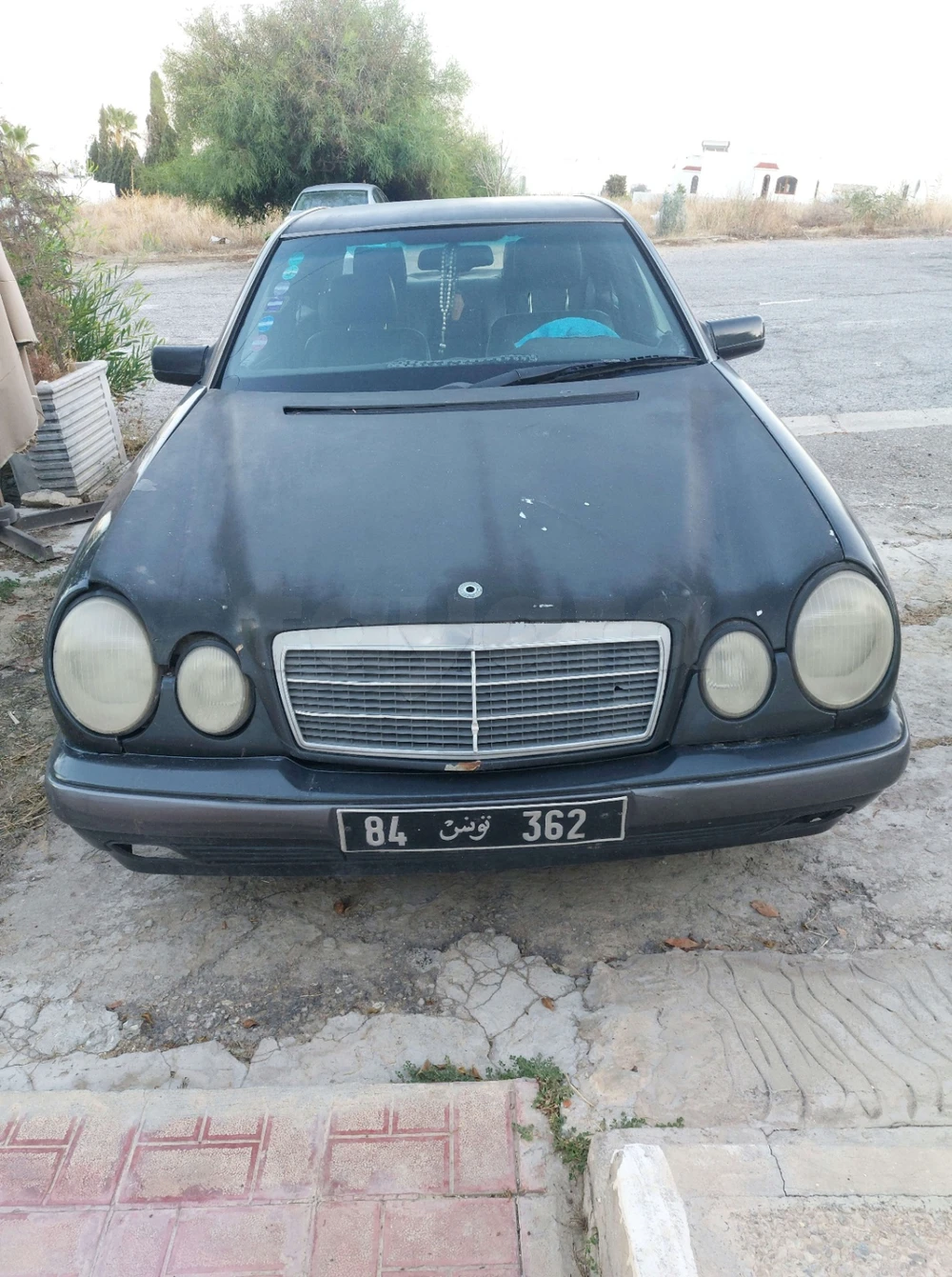 Mercedes-Benz 210