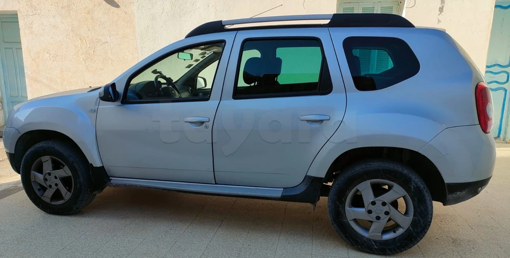 Carte voiture Dacia Duster