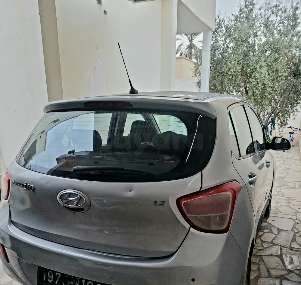 Carte voiture Hyundai i10