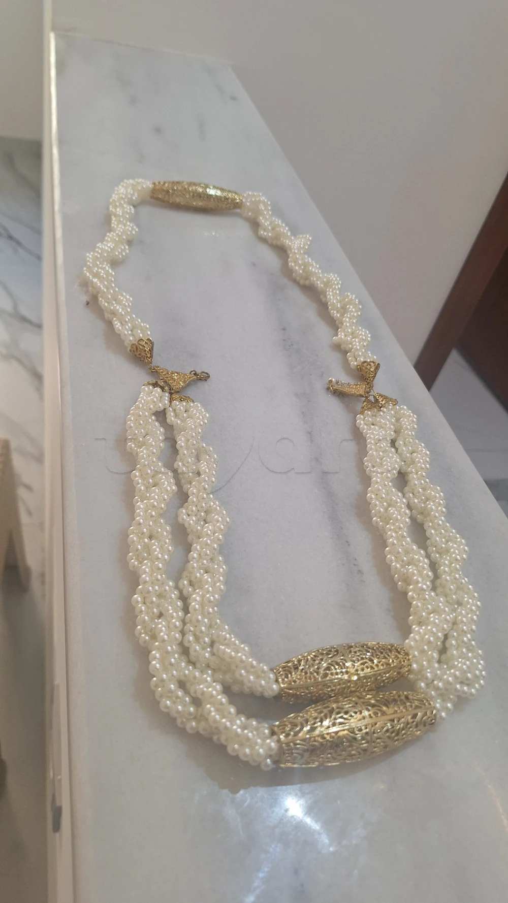 Collier à double rang de perles