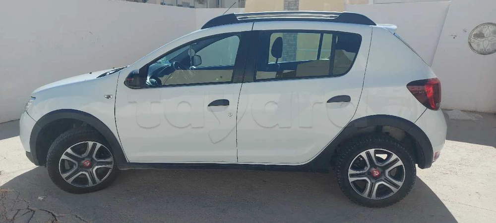 Carte voiture Dacia Sandero