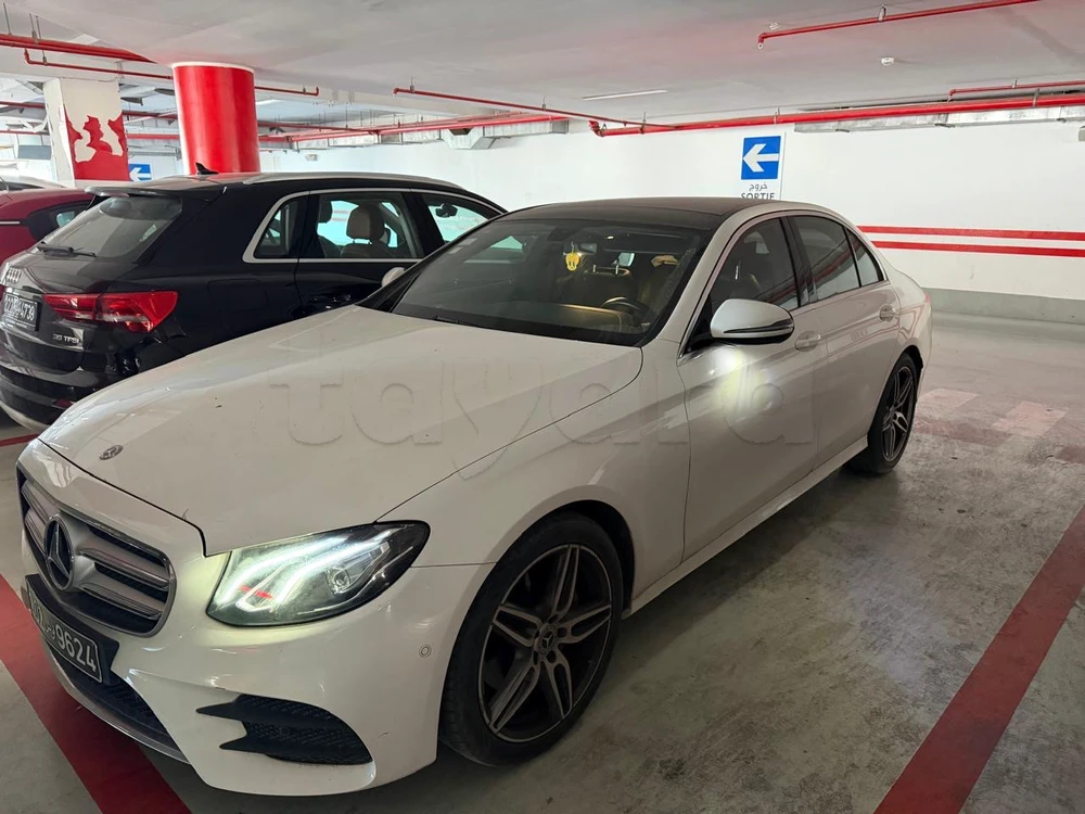 Carte voiture Mercedes-Benz Classe E