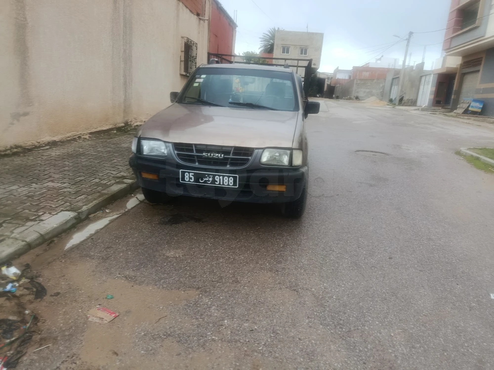 Carte voiture Isuzu D-Max