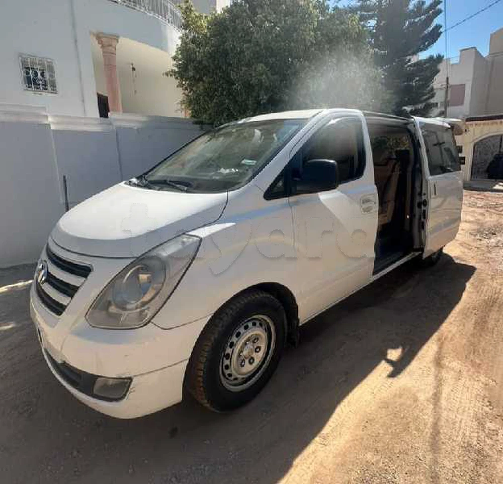 Hyundai H-1