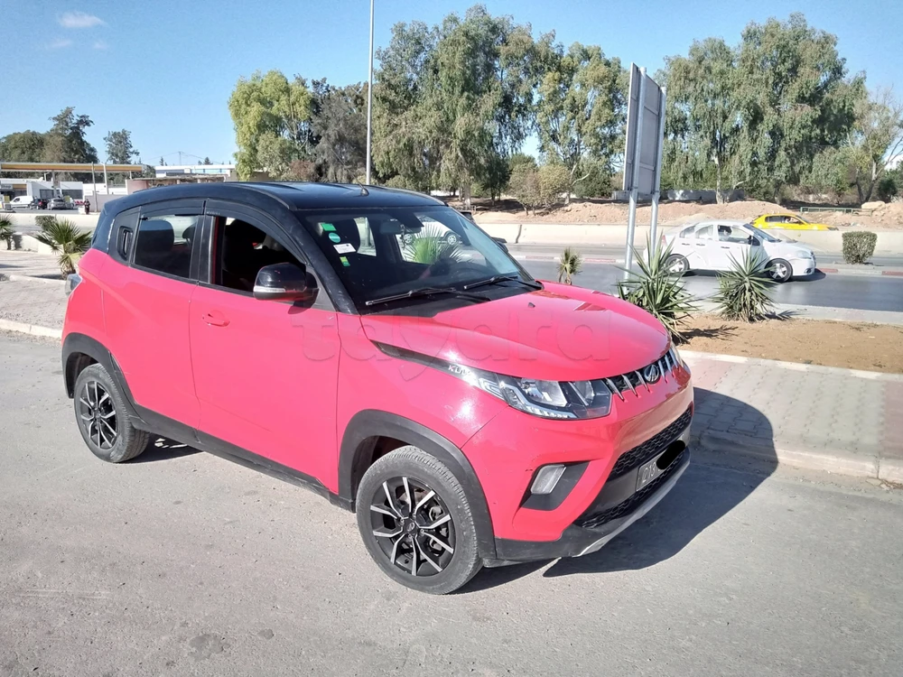 Carte voiture Mahindra Hover