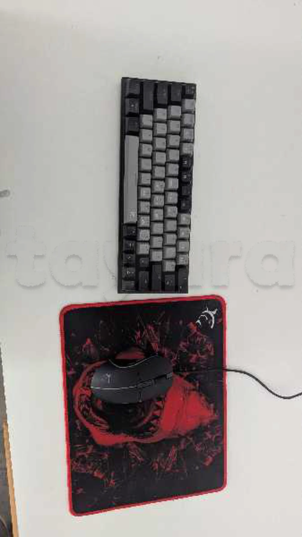 clavier et souris et tapis souris