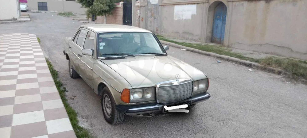 Carte voiture Mercedes-Benz 220