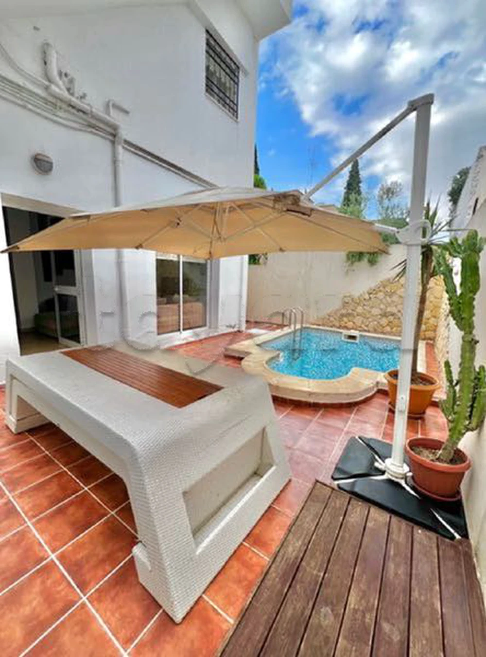 A vendre villa avec piscine, Le Bardo