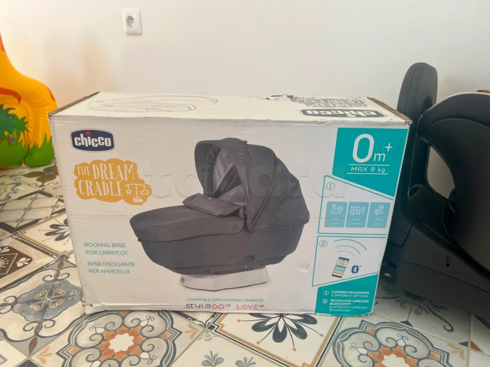Chicco The Dream Cradle - Base à bascule Bluetooth pour couffin (0m+ à 9kg)