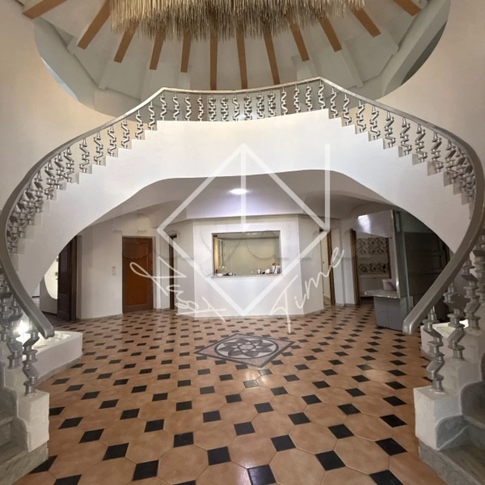 Villa en duplex à usage bureautique