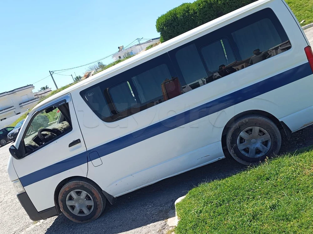 Carte voiture Toyota Hiace