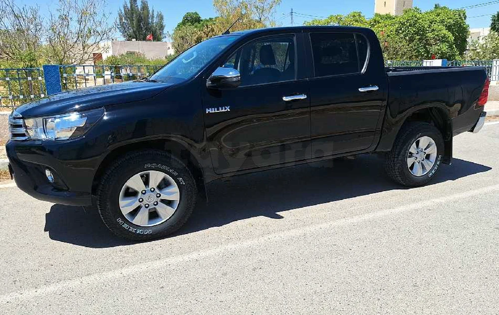Carte voiture Toyota Hilux