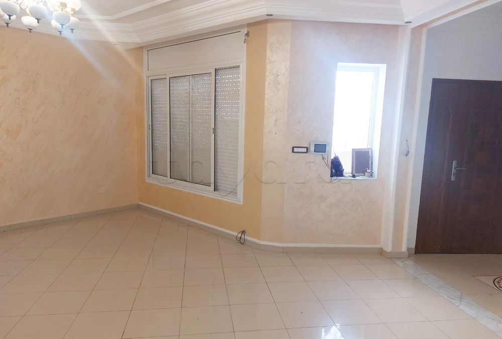 A vendre un Rez de chaussé d'une Maison à Menzel Jemil Bizerte .