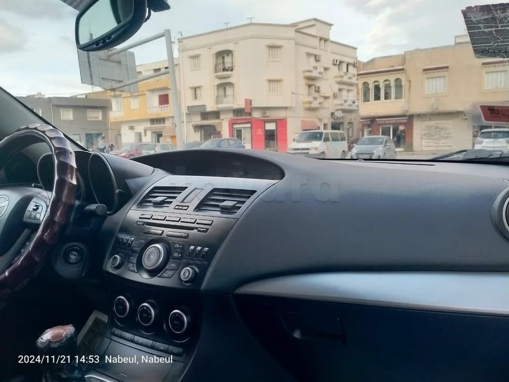 Carte voiture Mazda 3