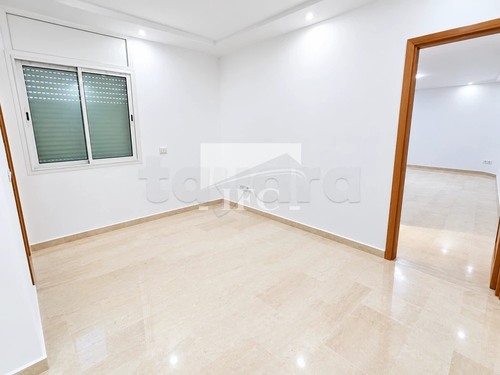 Bureau à louer-50m²-Ariana-Menzah 8-IFCA183