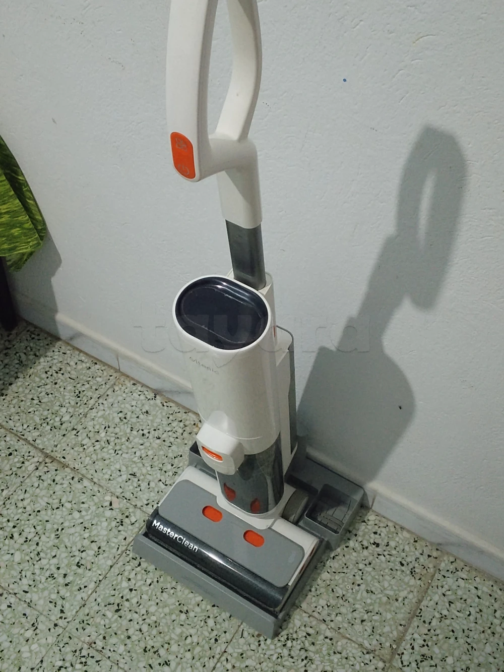 Un aspirateur laveur