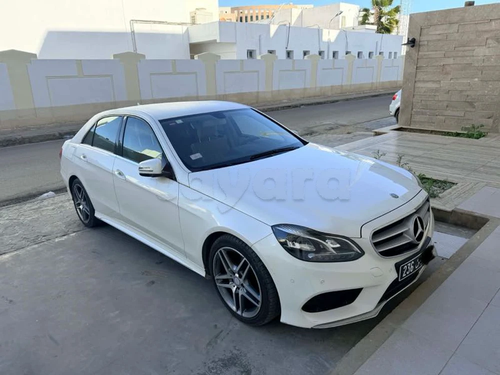 Carte voiture Mercedes-Benz Classe E