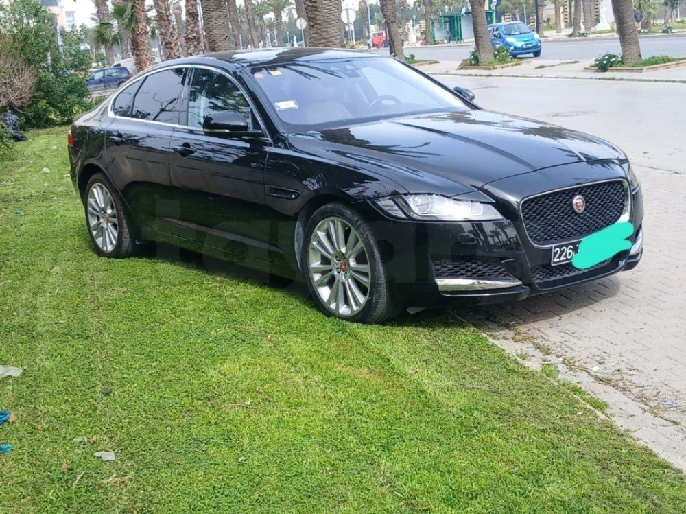 Carte voiture Jaguar XF