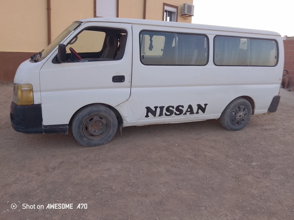 Carte voiture Nissan Urvan