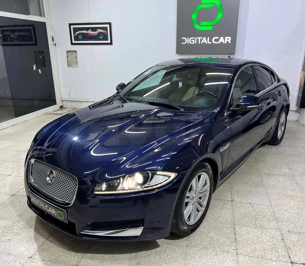 Carte voiture Jaguar XF