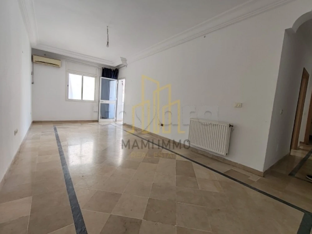 A vendre un appartement S+2 | Cité El Wahat, L'aouina