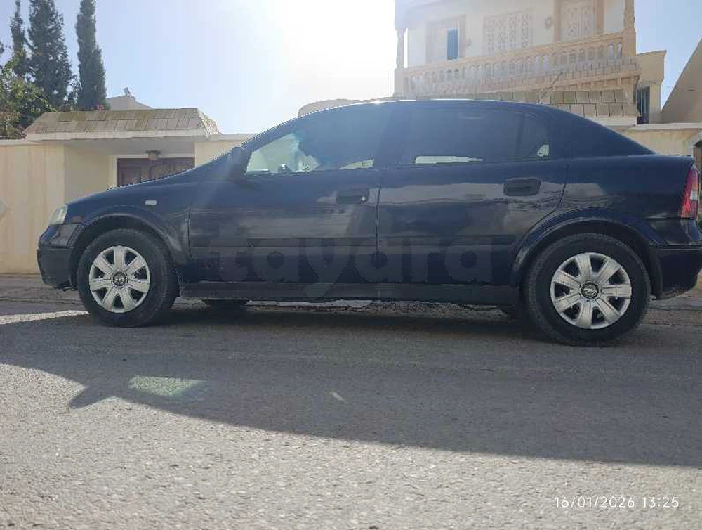 Carte voiture Opel Astra