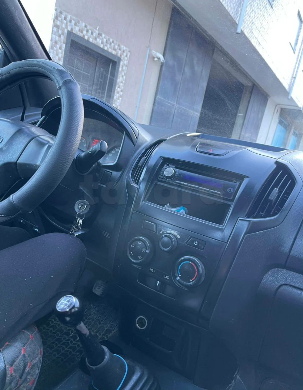 Carte voiture Isuzu D-Max