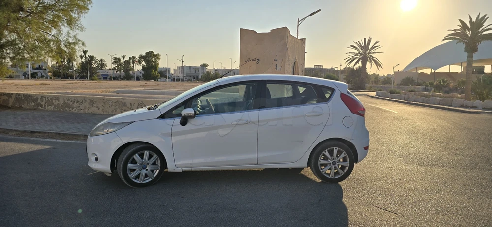Carte voiture Ford Fiesta