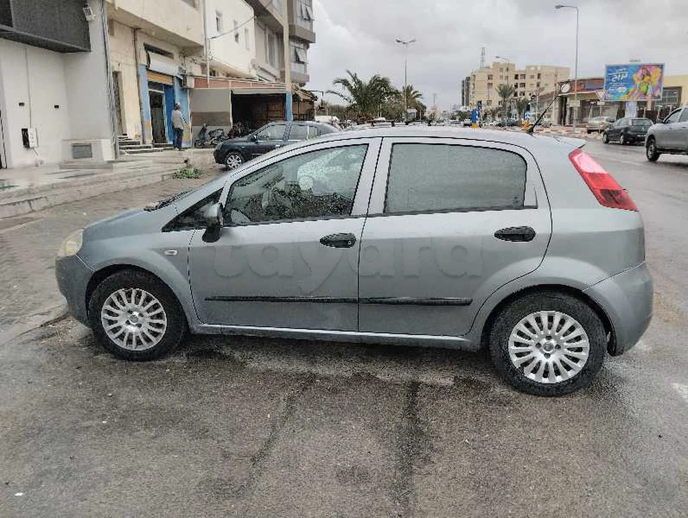 Carte voiture Fiat Punto