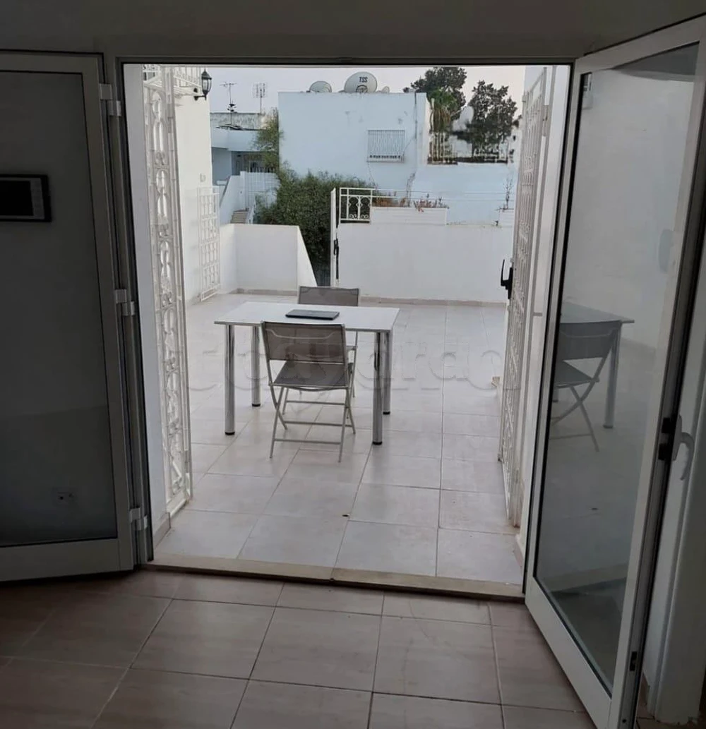 Duplex S+4 rénover aux uv4 Menzah 5