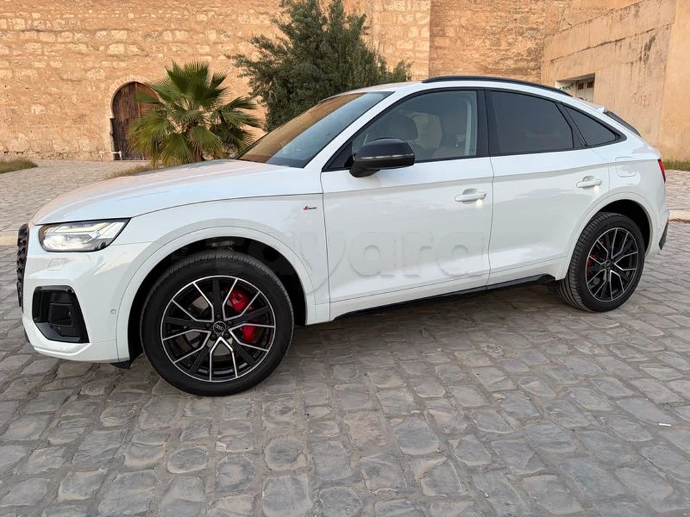 Carte voiture Audi Q5