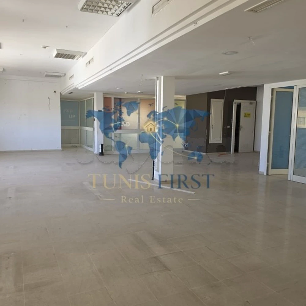 A Louer Open Space de 300 m² aux Berges du Lac 1