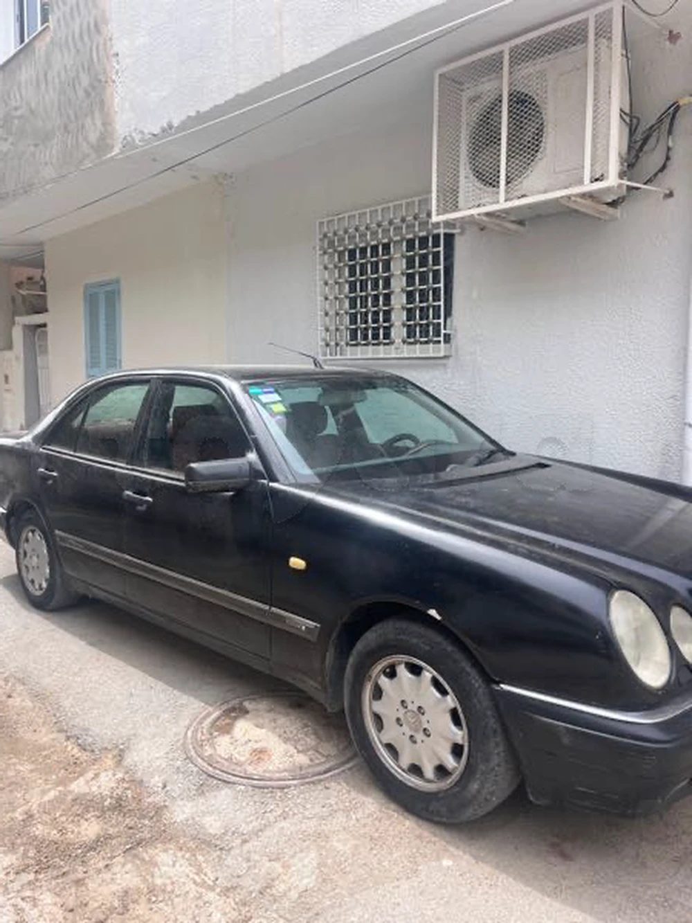 Mercedes-Benz 220