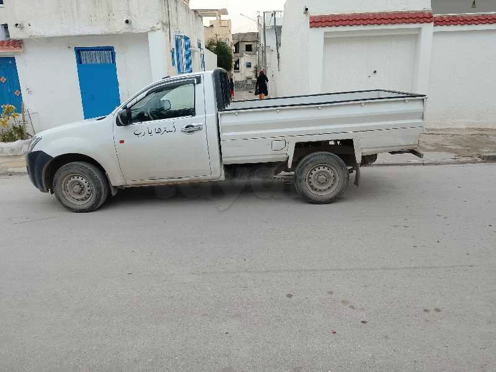 Carte voiture Isuzu D-Max