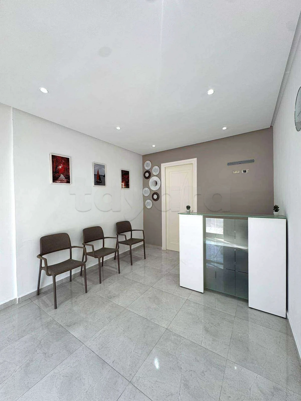 A louer Hall+1