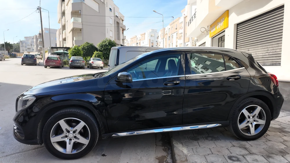 Carte voiture Mercedes-Benz Classe GLA