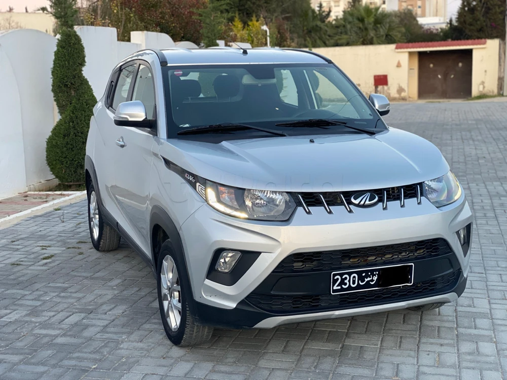 Carte voiture Mahindra Hover