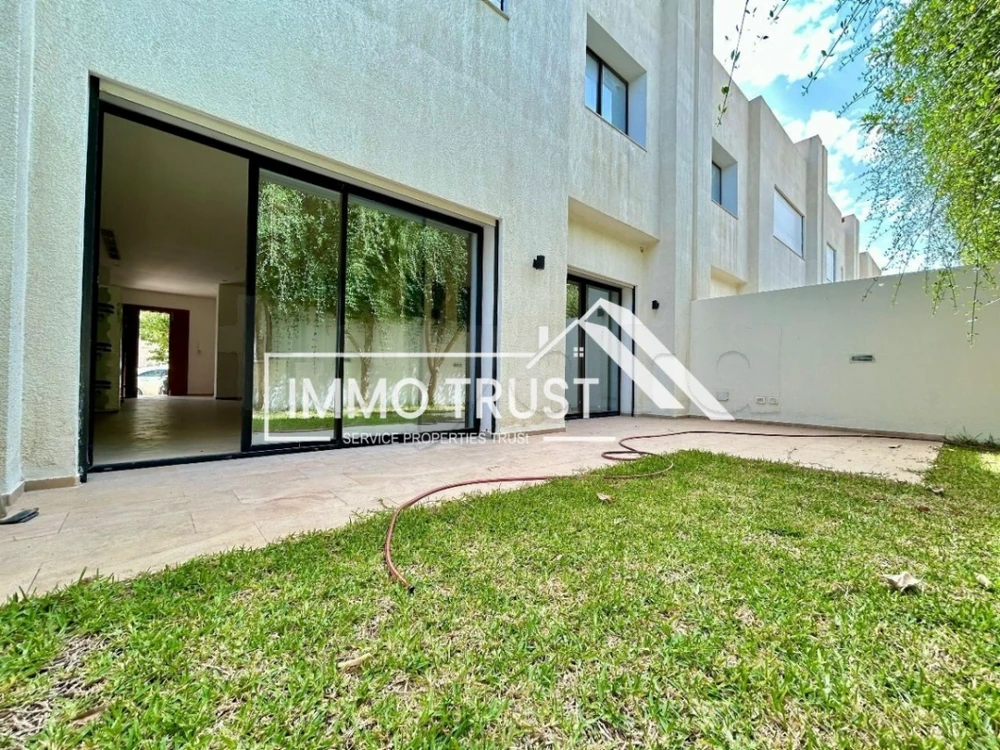 🏠Duplex S+3 avec jardin en à La Soukra