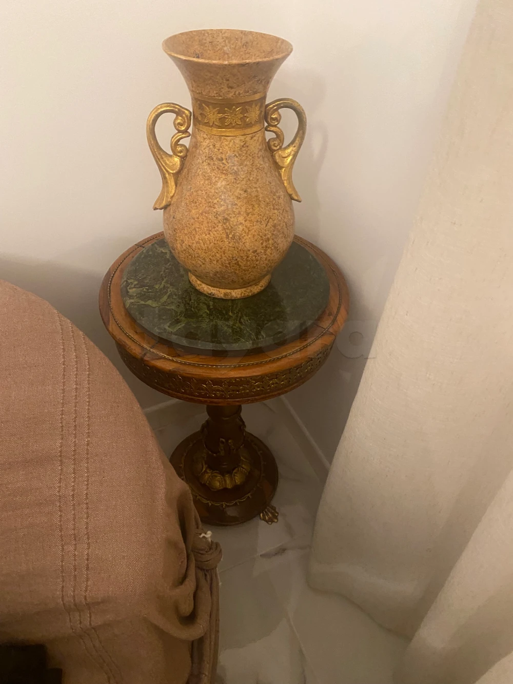 article decoration
