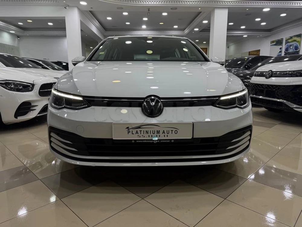 Carte voiture Volkswagen Golf 8