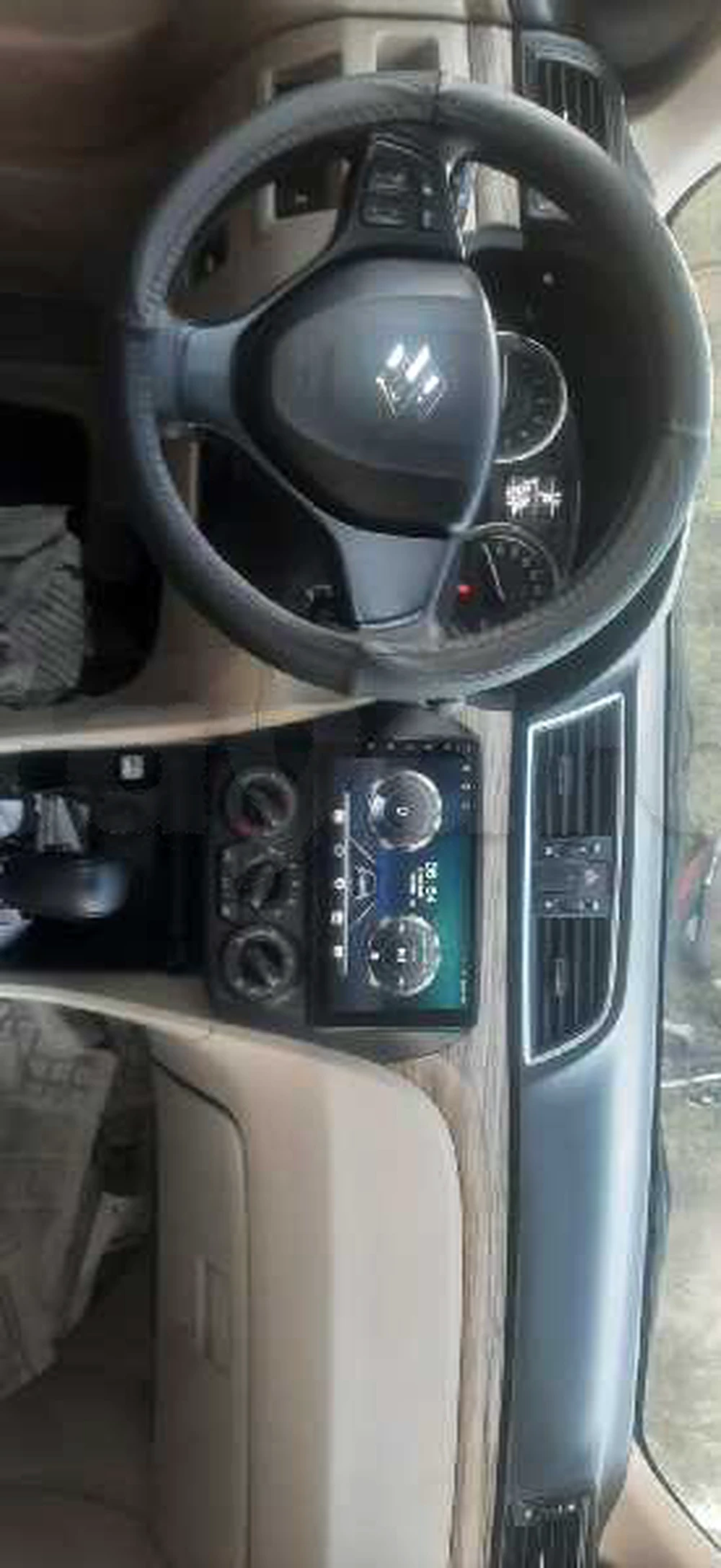 Carte voiture Suzuki Swift