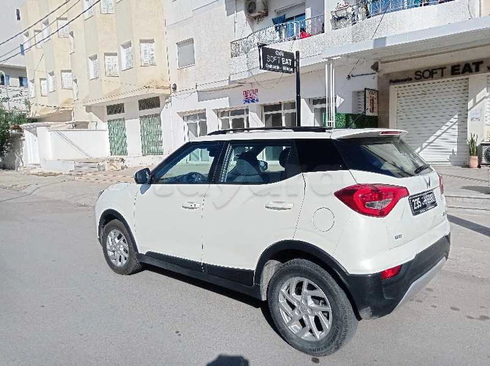 Carte voiture Mahindra Hover