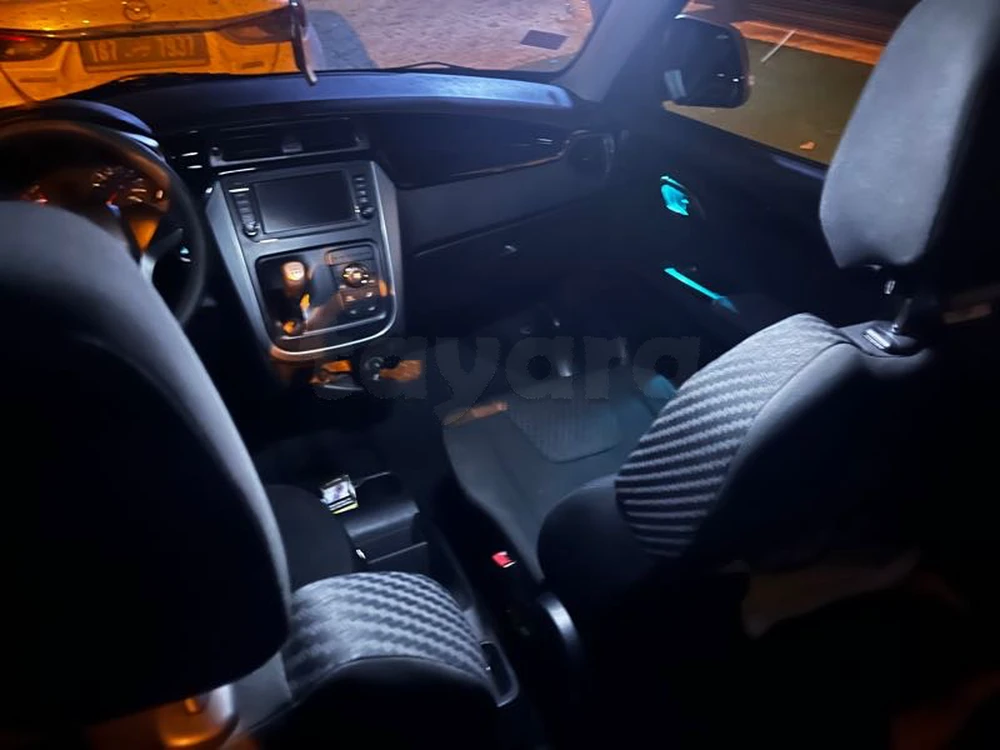 Carte voiture Mahindra Hover