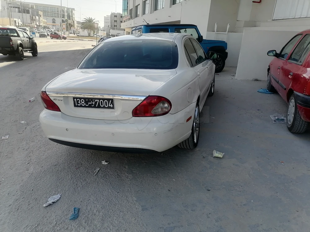 Jaguar X-Type