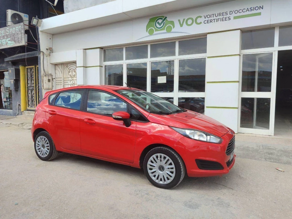 FORD FIESTA TREND LINE 1ERE MAIN MOTEUR 4 CYLINDRES TEL 22801802